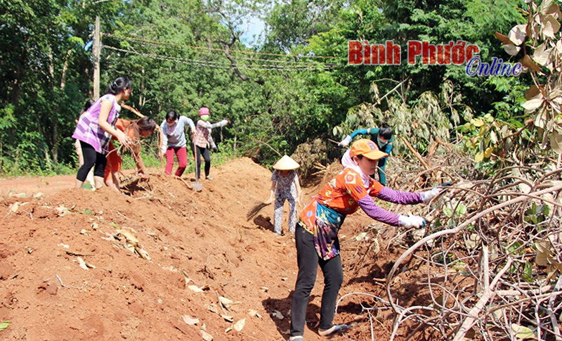 Ch&agrave;o mừng Đại hội Phụ nữ huyện Ph&uacute; Riềng: X&acirc;y dựng tổ chức hội vững mạnh