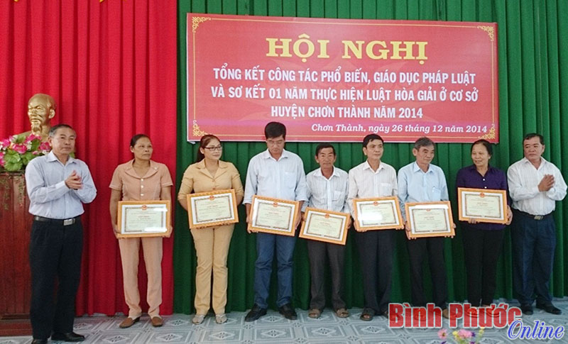 Chuyển biến t&iacute;ch cực từ thực hiện Chỉ thị số 35-CT/TW của Bộ Ch&iacute;nh trị