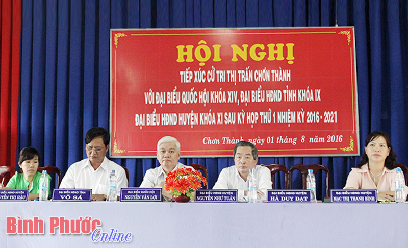 Đại biểu Quốc hội tiếp x&uacute;c cử tri Chơn Th&agrave;nh, B&igrave;nh Long