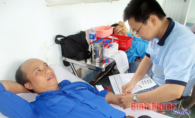 Đoàn thanh niên thị trấn Chơn Thành: Hoạt động thiết thực góp sức xây dựng quê hương