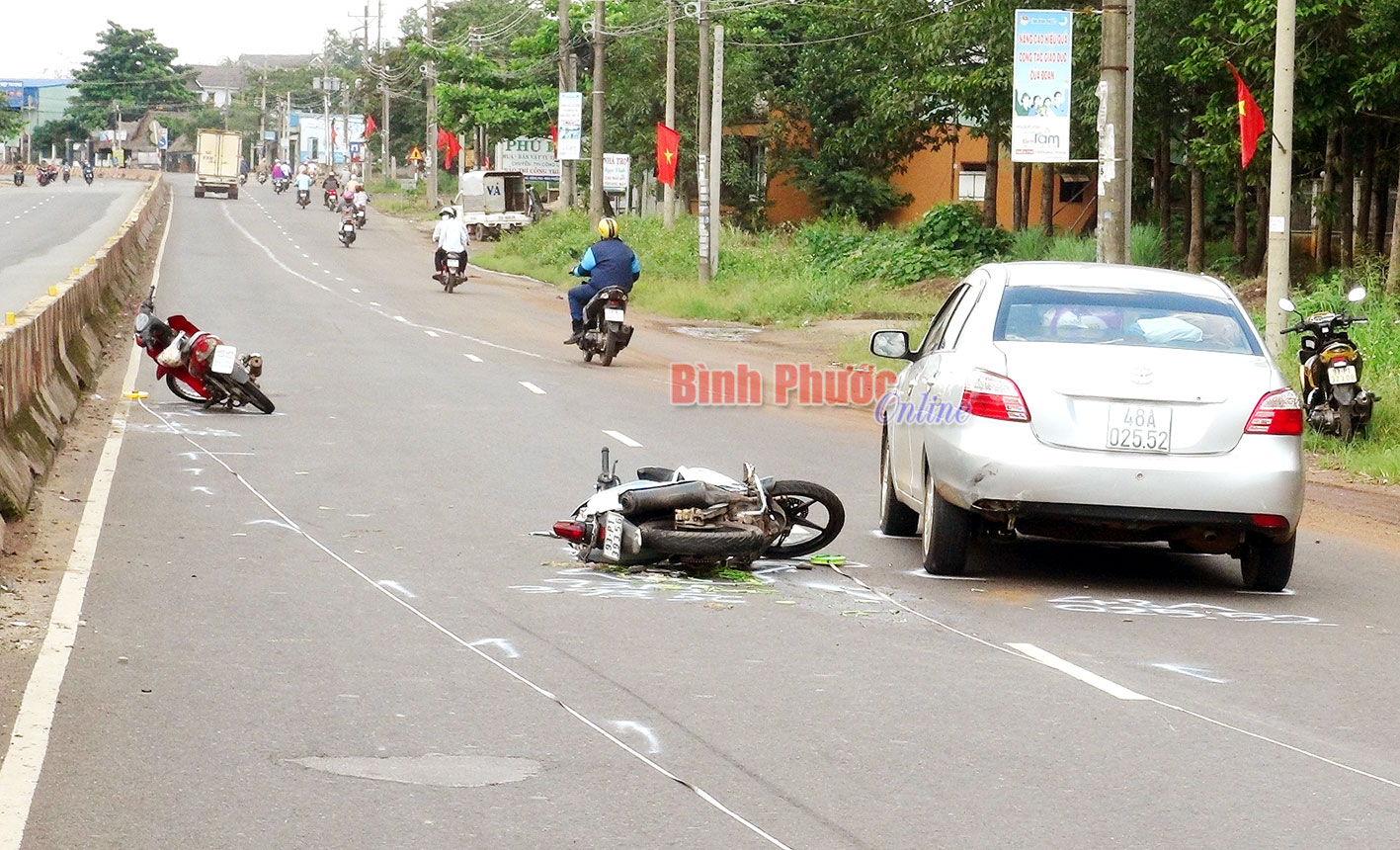 Tai nạn liên hoàn, 2 người bị thương nặng