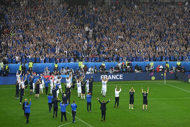 Thắng Iceland, Pháp vào bán kết gặp Đức