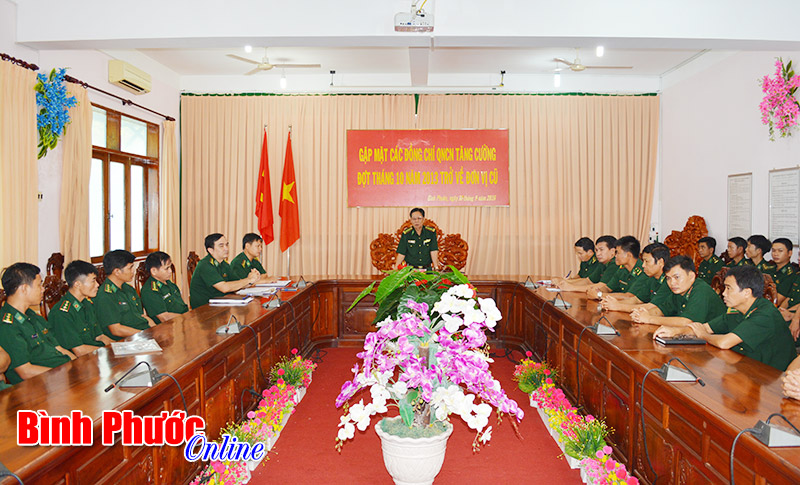 Bộ đội Bi&ecirc;n ph&ograve;ng B&igrave;nh Phước gặp mặt qu&acirc;n nh&acirc;n tăng cường trở về đơn vị cũ