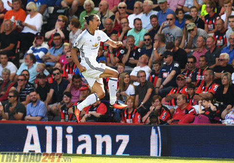 Ibra lập kỉ lục 'vô tiền khoáng hậu' sau bàn thắng vào lưới Bournemouth