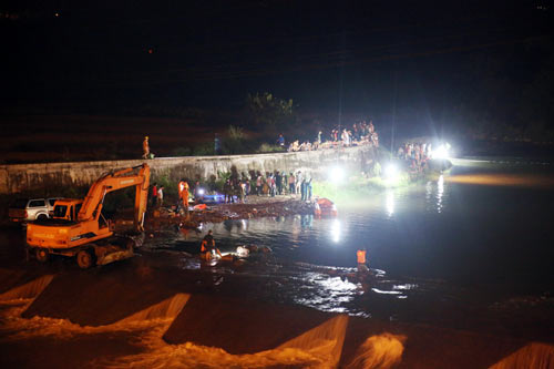 3 sinh viên ngoại thương tử nạn khi đi tình nguyện 