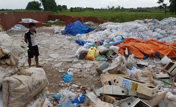 Làm rõ việc mua bán rác thải y tế sai quy định