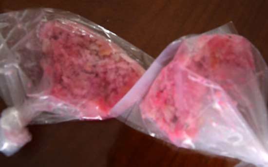 Cơm nguội để 2 ngày chuyển sang màu tím sen ở Hậu Giang 