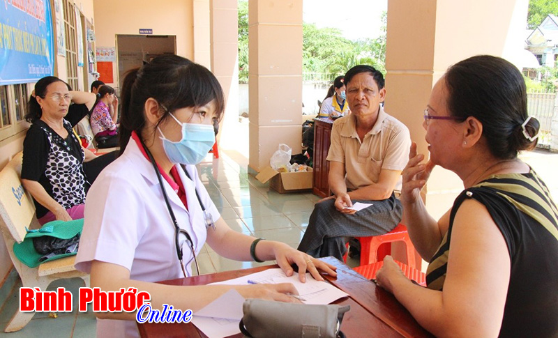 100 người dân phường Tân Thiện được cấp phát thuốc miễn phí