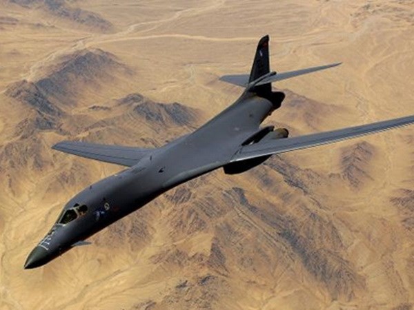 Quân đội Mỹ điều máy bay ném bom B-1B tới bán đảo Triều Tiên