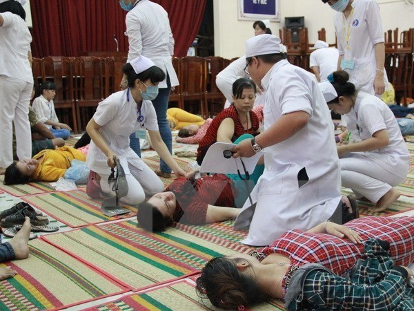 Gần 50 người nhập viện sau khi ăn cỗ cưới ở huyện Vụ Bản