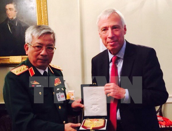 Đo&agrave;n Bộ Quốc ph&ograve;ng tham dự hội nghị về Lực lượng g&igrave;n giữ h&ograve;a b&igrave;nh