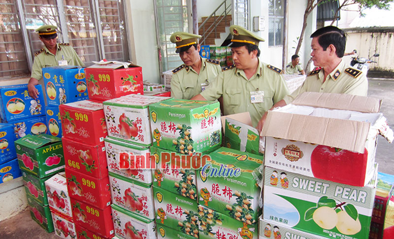 Phát hiện trái cây Trung Quốc nhập lậu ở chợ Đồng Xoài