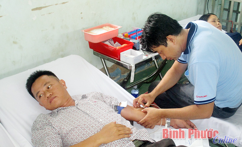 Những giọt máu hy vọng và thương yêu