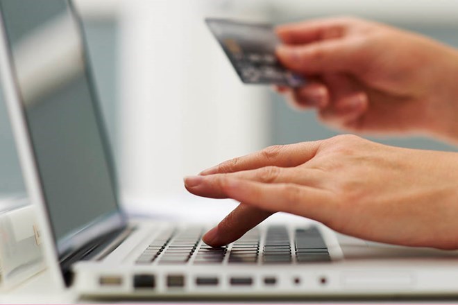 Bizweb: Thời trang dẫn đầu xu hướng kinh doanh online 6 tháng đầu năm