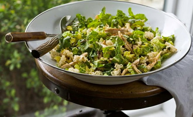 Những công thức trộn salad giúp bạn xua tan mùa Hè nóng bức