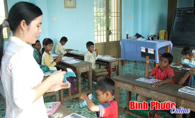 Ưu tiên tuyển sinh trẻ là con em hộ nghèo, gia đình khó khăn, dân tộc thiểu số