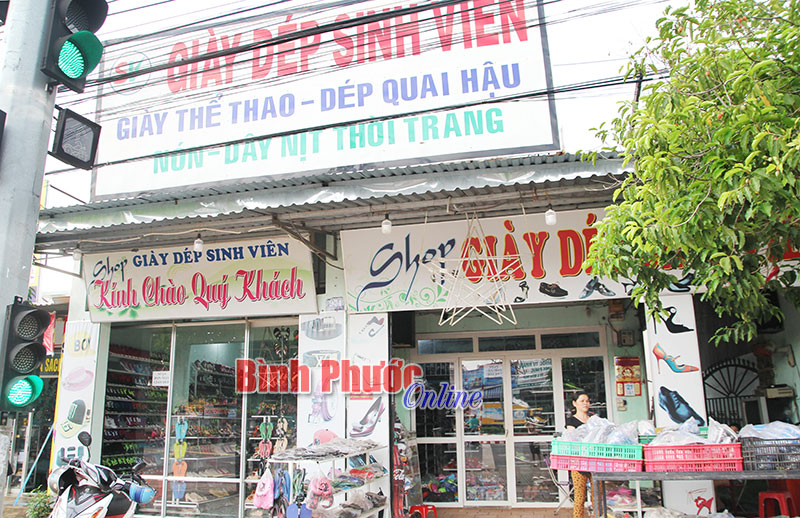 Bết bát chuỗi dịch vụ ăn theo sinh viên - Bài 2