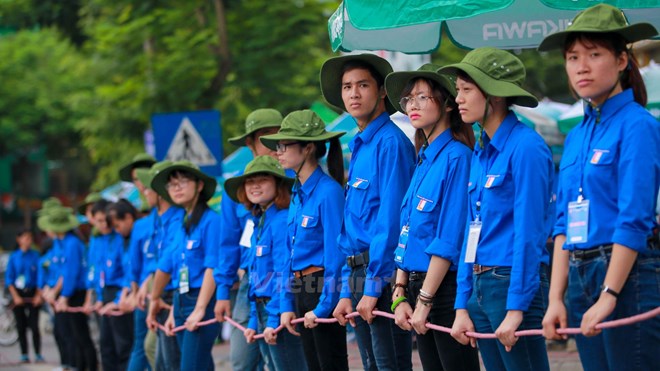 Phía sau những nụ cười trên hành trình "khoác balô lên và đi"