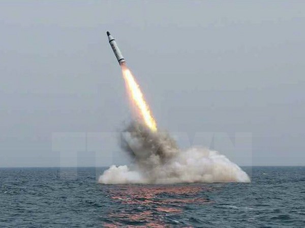 Hàn Quốc: Triều Tiên phóng 3 tên lửa đạn đạo ra biển Nhật Bản