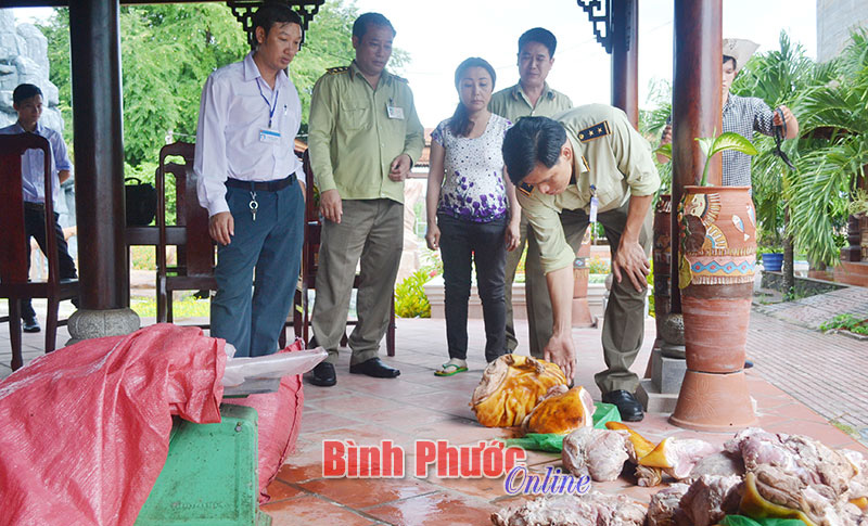 Phát hiện 115 kg thịt heo bốc mùi hôi thối