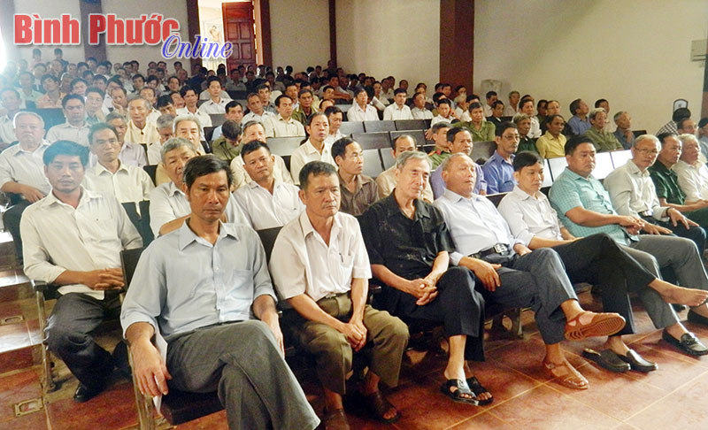 Lộc Ninh: Hội nghị th&ocirc;ng tin thời sự lần thứ 4/2016