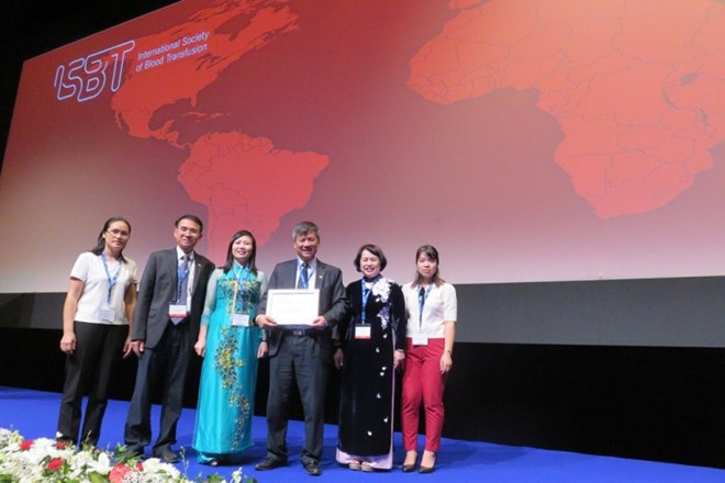 Việt Nam nhận được giải thưởng của Hội truyền máu quốc tế