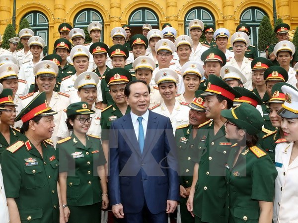 Chủ tịch nước: Cần lan tỏa c&aacute;c gương điển h&igrave;nh trong x&atilde; hội