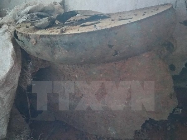 Ph&aacute;t hiện trống đồng cổ gần Di sản thế giới Th&agrave;nh Nh&agrave; Hồ