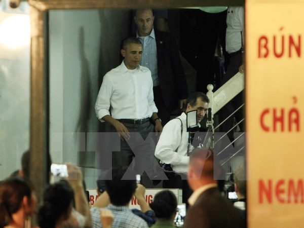 M&agrave;n thưởng thức b&uacute;n chả của &ocirc;ng Obama sắp l&ecirc;n s&oacute;ng truyền h&igrave;nh Mỹ