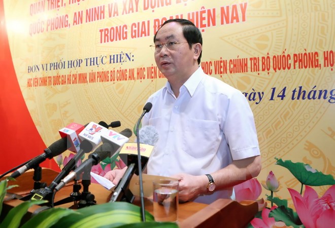 Chủ tịch nước: Nghi&ecirc;n cứu phản b&aacute;c "phi ch&iacute;nh trị" lực lượng vũ trang