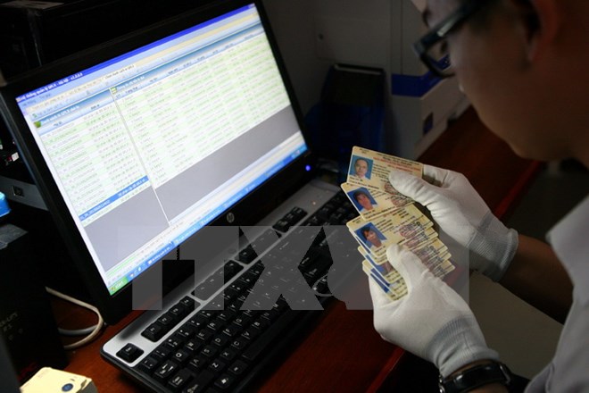 Đảm bảo hoàn thành đổi sang giấy phép lái xe trước 31-12