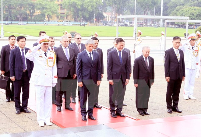 Thủ tướng Romania kết th&uacute;c tốt đẹp chuyến thăm ch&iacute;nh thức Việt Nam