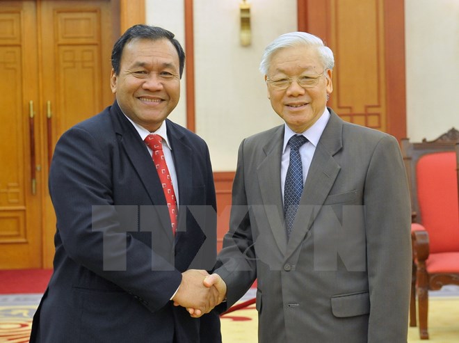 Tổng B&iacute; thư Nguyễn Ph&uacute; Trọng tiếp Đại sứ Campuchia Hul Phany