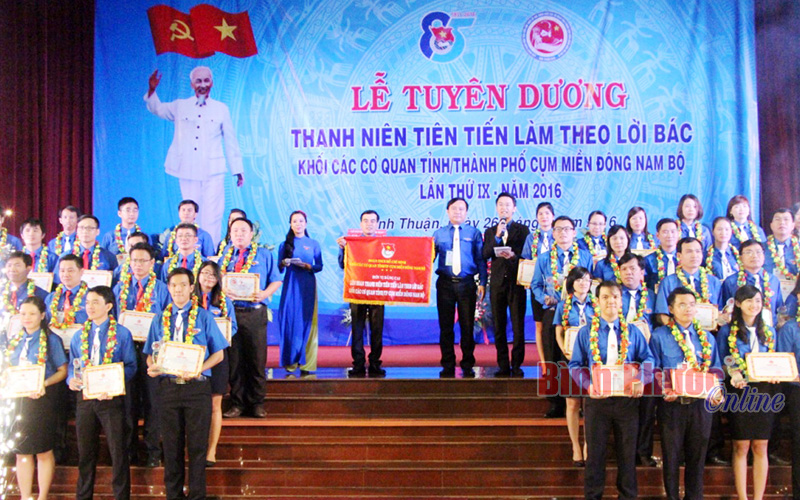 Tuổi trẻ khối cơ quan miền Đông Nam bộ “Với Bác vẹn tròn kính yêu”