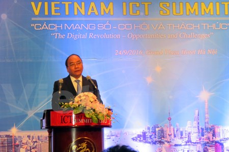 Thủ tướng: Việt Nam quyết kh&ocirc;ng bỏ lỡ cuộc c&aacute;ch mạng c&ocirc;ng nghệ