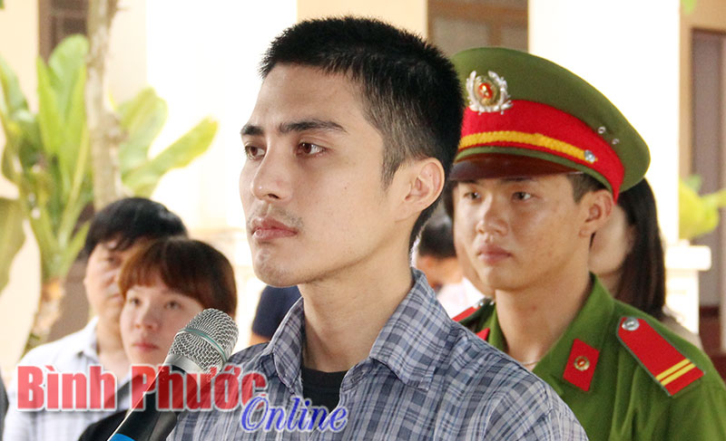 4 th&aacute;ng ăn chơi v&agrave; 12 năm t&ugrave;