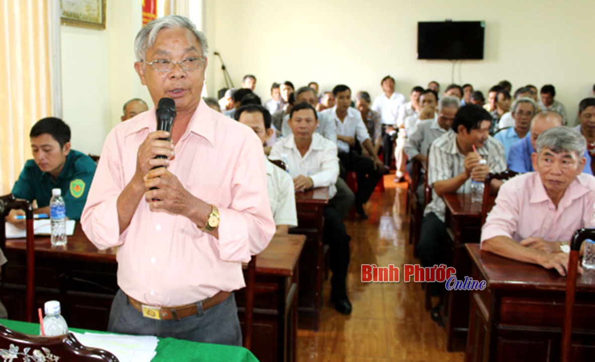 Đại biểu HĐND tỉnh, huyện Hớn Quản tiếp x&uacute;c cử tri x&atilde; T&acirc;n Khai