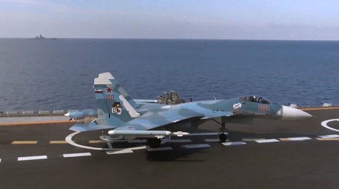 Máy bay Su-33 của Nga trượt khỏi boong tàu Đô đốc Kuznetsov