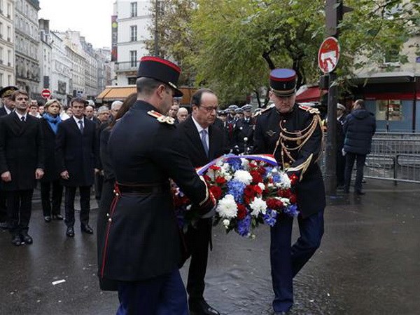 Pháp tưởng niệm các nạn nhân của loạt vụ khủng bố 13/11/2015