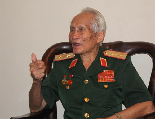 "Chữa bệnh" đi liền "ph&ograve;ng bệnh" để đẩy l&ugrave;i "tự diễn biến, tự chuyển h&oacute;a"