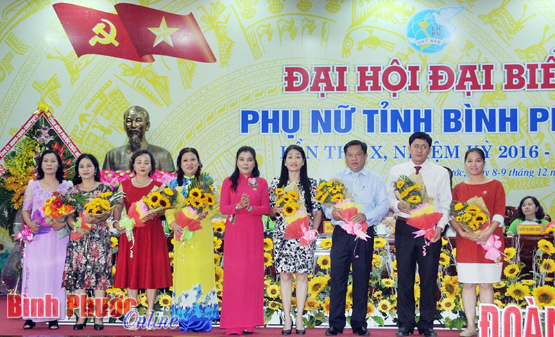 750 triệu đồng hỗ trợ m&aacute;i ấm t&igrave;nh thương cho phụ nữ ngh&egrave;o