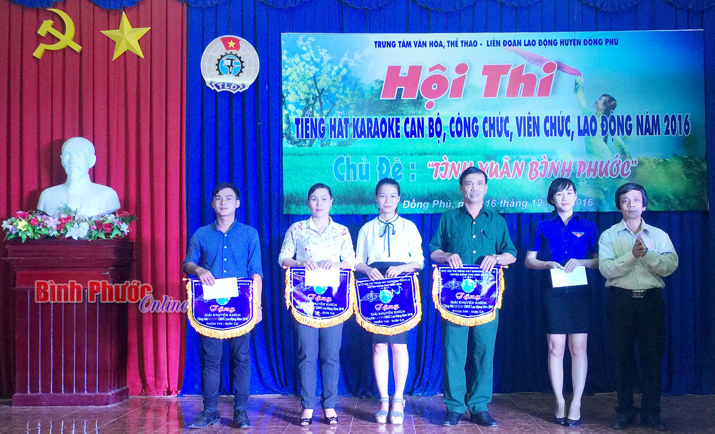 Đồng Phú: 150 thí sinh tham gia hội thi tiếng hát karaoke