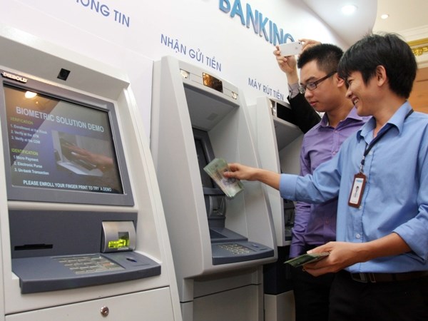 Từ 28-11, chủ thẻ ATM sẽ được hoàn tiền nếu bị mất tiền oan