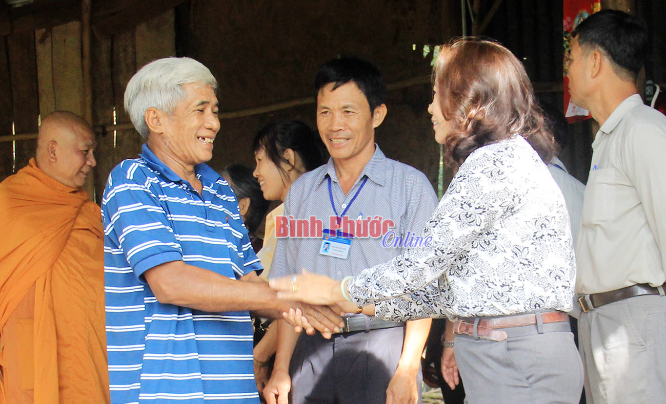 Khởi sắc đời sống đồng bào S’tiêng