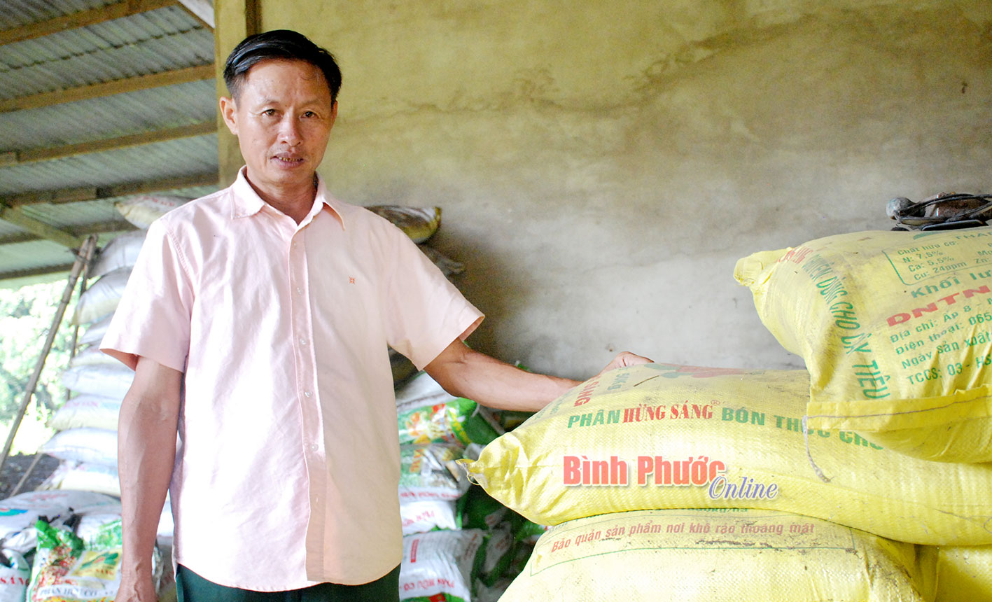 N&ocirc;ng d&acirc;n sản xuất giỏi x&oacute;a nợ cho người ngh&egrave;o 3,4 tỷ đồng