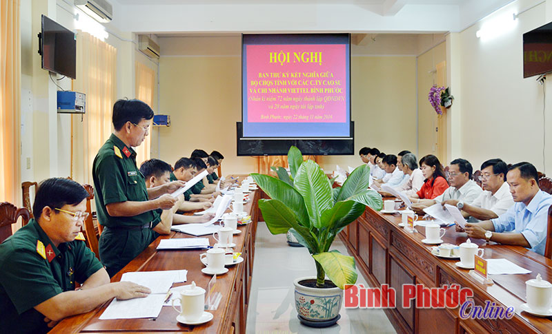 Bộ CHQS tỉnh k&yacute; kết chương tr&igrave;nh phối hợp với c&aacute;c c&ocirc;ng ty cao su, Viettel B&igrave;nh Phước