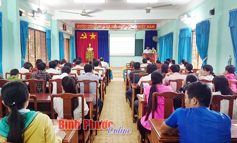 B&ugrave; Đăng: 1.805 lượt học vi&ecirc;n tập huấn, bồi dưỡng ch&iacute;nh trị