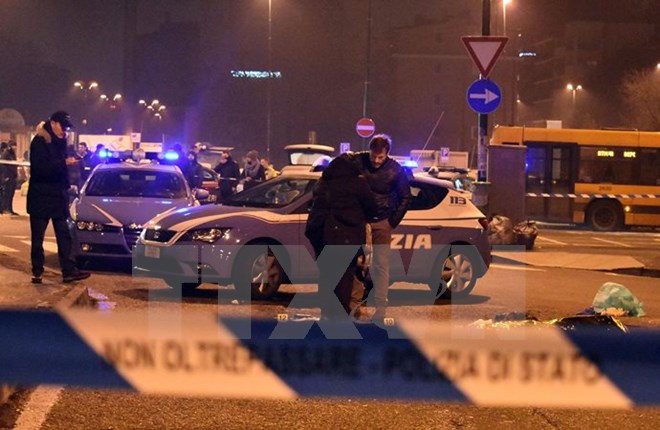 Xe tải cỡ lớn trở thành nỗi ám ảnh của cảnh sát Italy dịp Giáng sinh