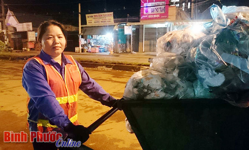 Chị Nguyễn Thị Điệp 15 năm làm sạch đường phố