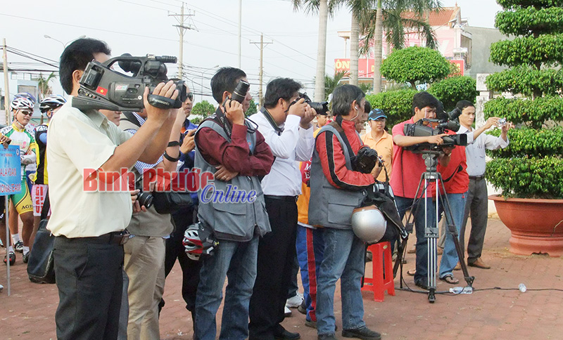 Chữ t&acirc;m kia mới...